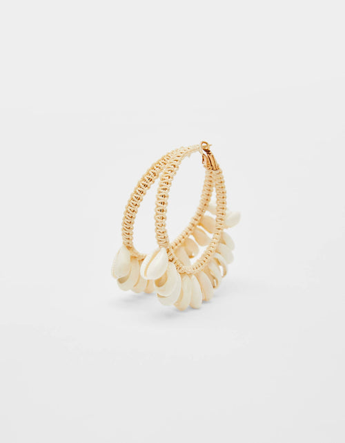 Crazybeautiful Seashell hoop earrings