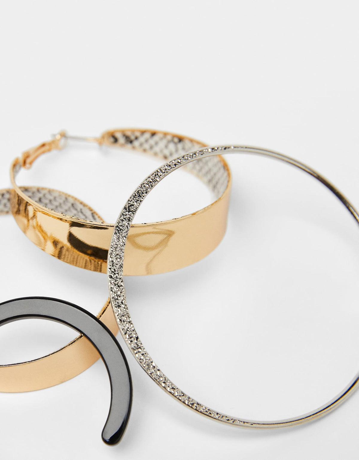 Crazybeautiful Set of 3 pairs of hoop earrings