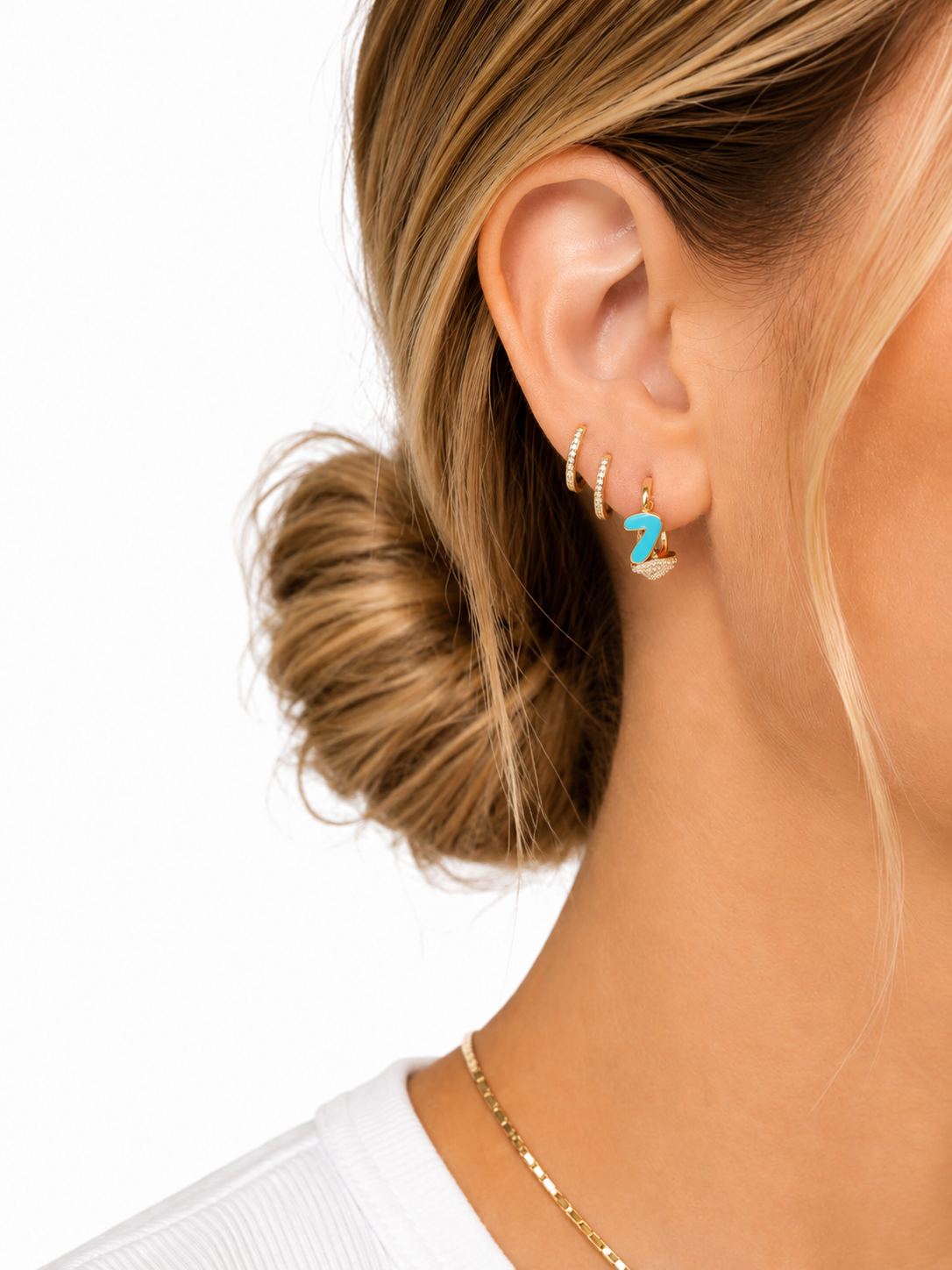 Turquoise Kiss Huggies